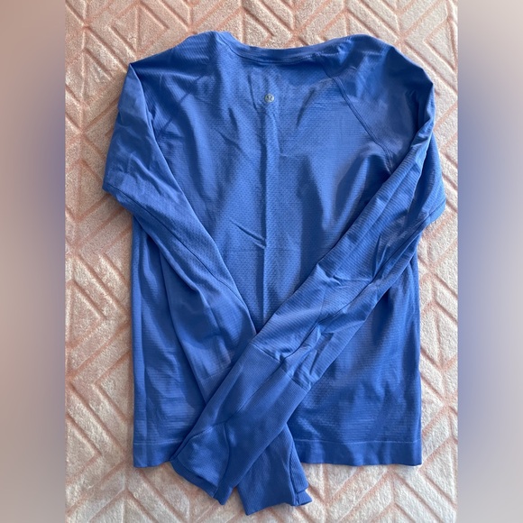 Swiftly Tech long sleeve Lululemon shirt, blue-purple color size 8 - Picture 3 of 5